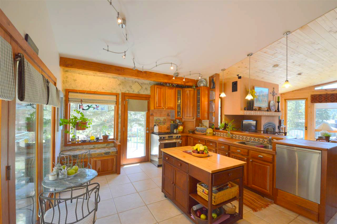 Taos Homes Real Estate Diane Enright, Realtor